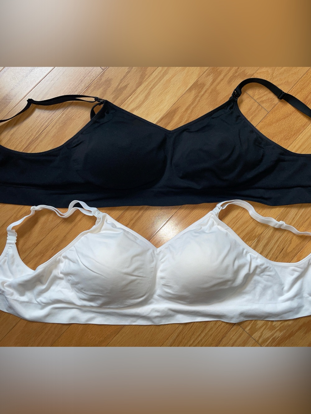 Auden Wireless Seamless Nursing Bras - Black and White
